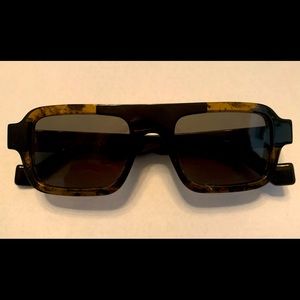 Loewe Tortoiseshell Acetate Sunglasses LW40017U